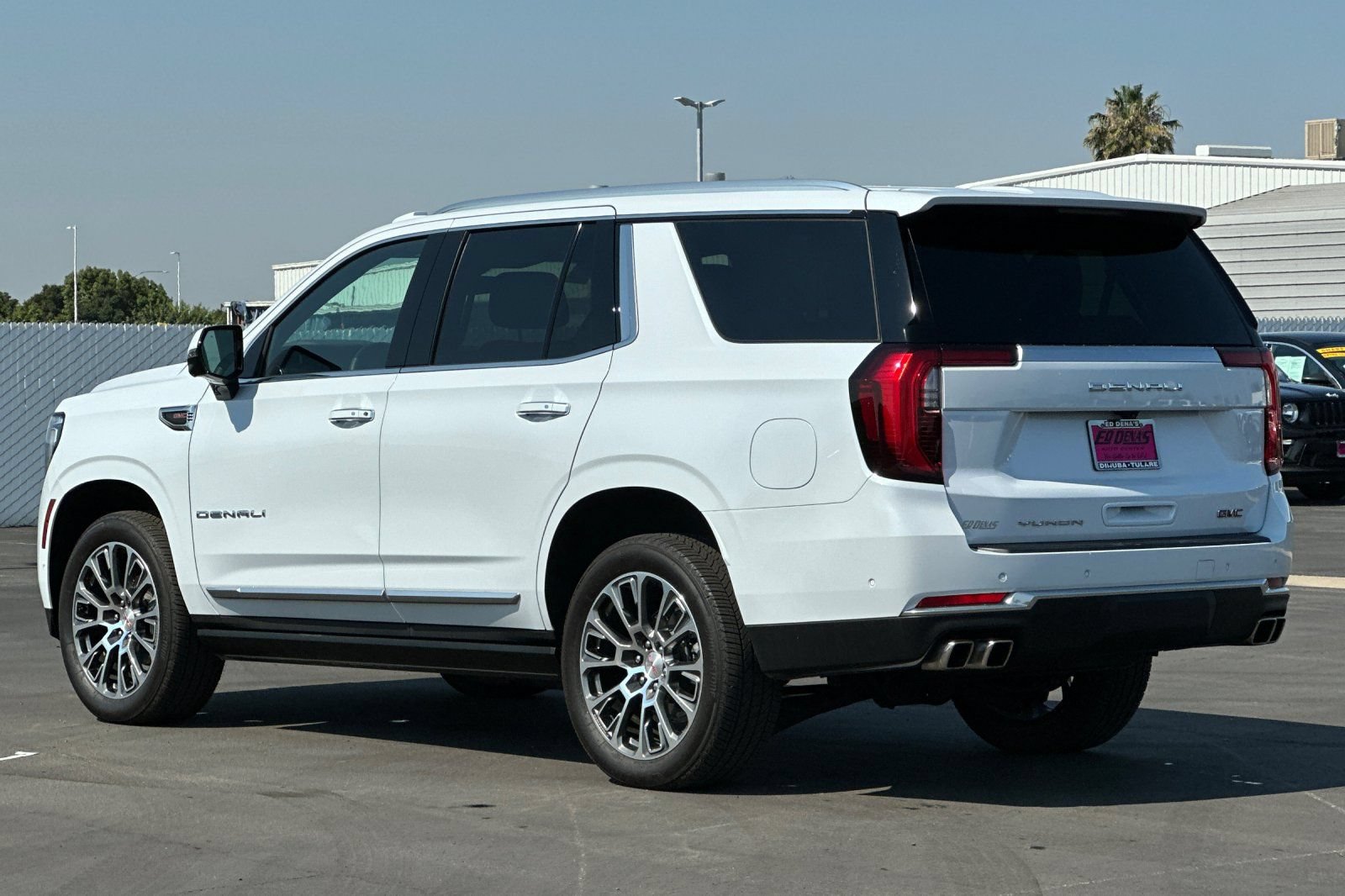 Used 2026 GMC Yukon Denali w/ Sun & Power Step Package AWD/4WD image 7