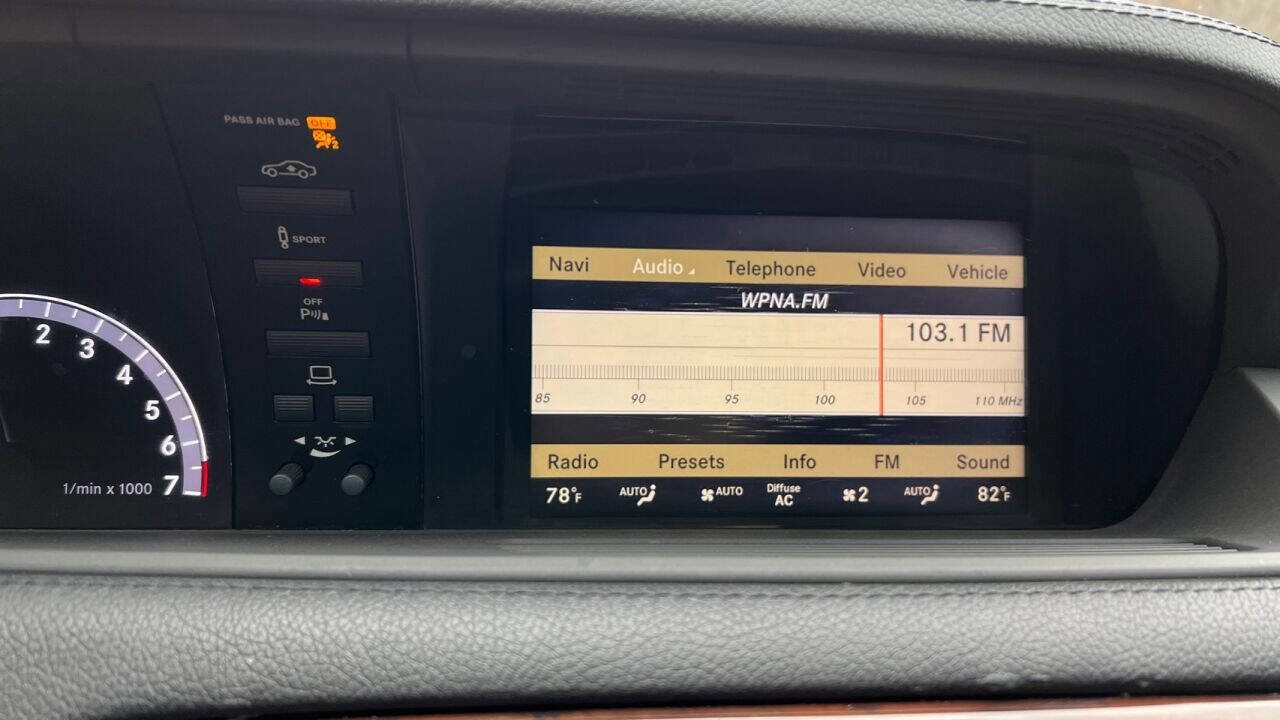 Used 2010 Mercedes-Benz CL 550 CL 550 4MATIC AWD 2dr Coupe image 39