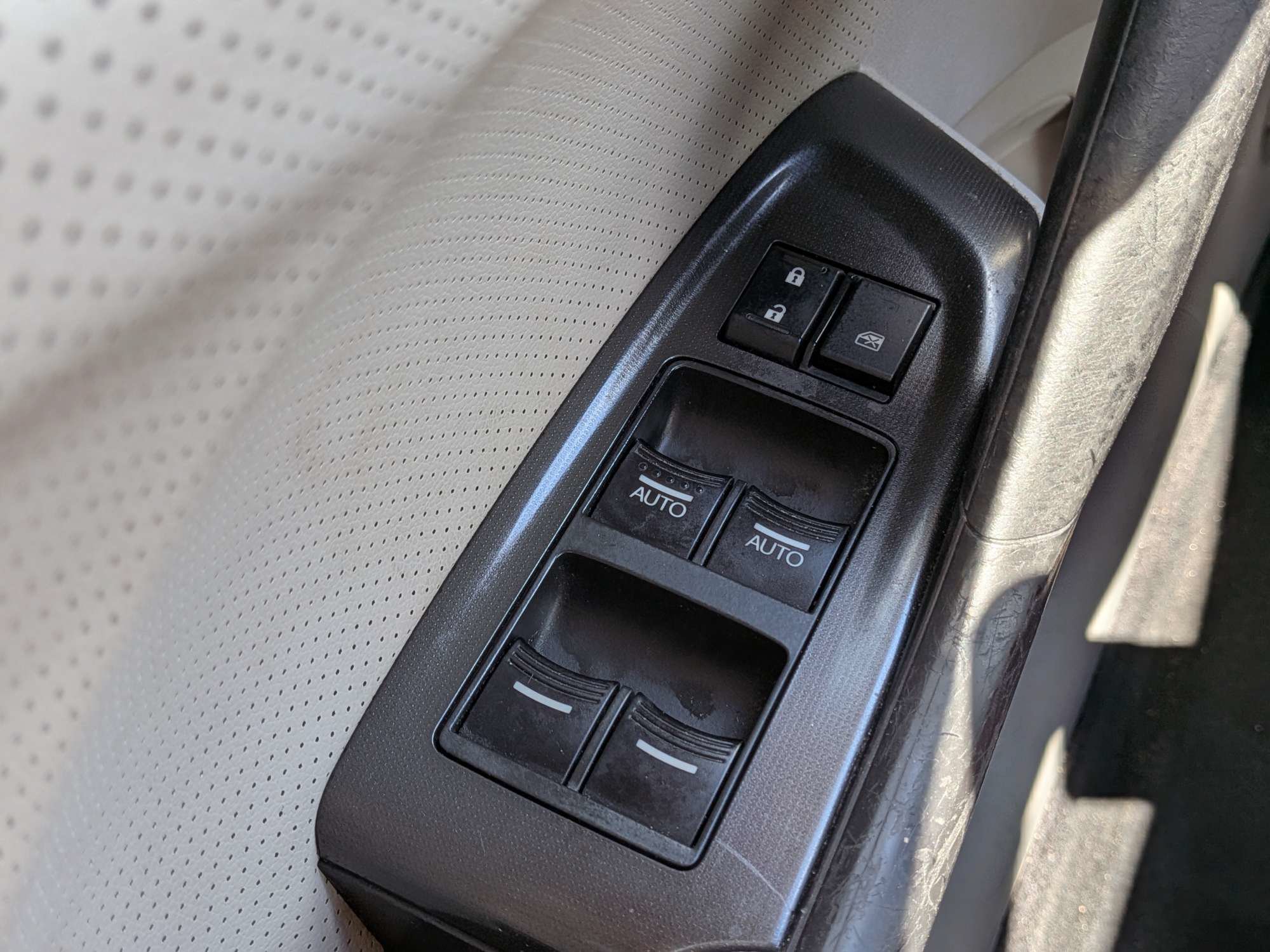 Used 2012 Acura TSX Sedan FWD image 26