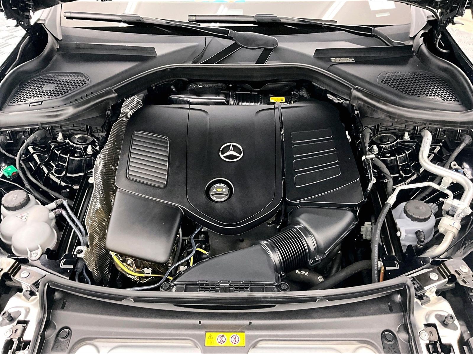 Certified 2025 Mercedes-Benz GLC 350e 4MATIC image 9