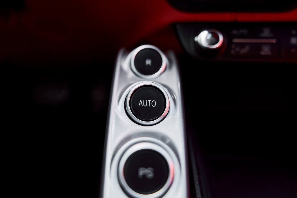 Used 2019 Ferrari GTC4Lusso AWD/4WD image 69