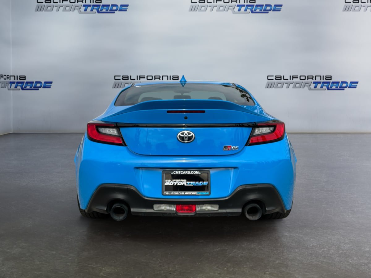 Used 2023 Toyota GR86 Premium RWD image 6