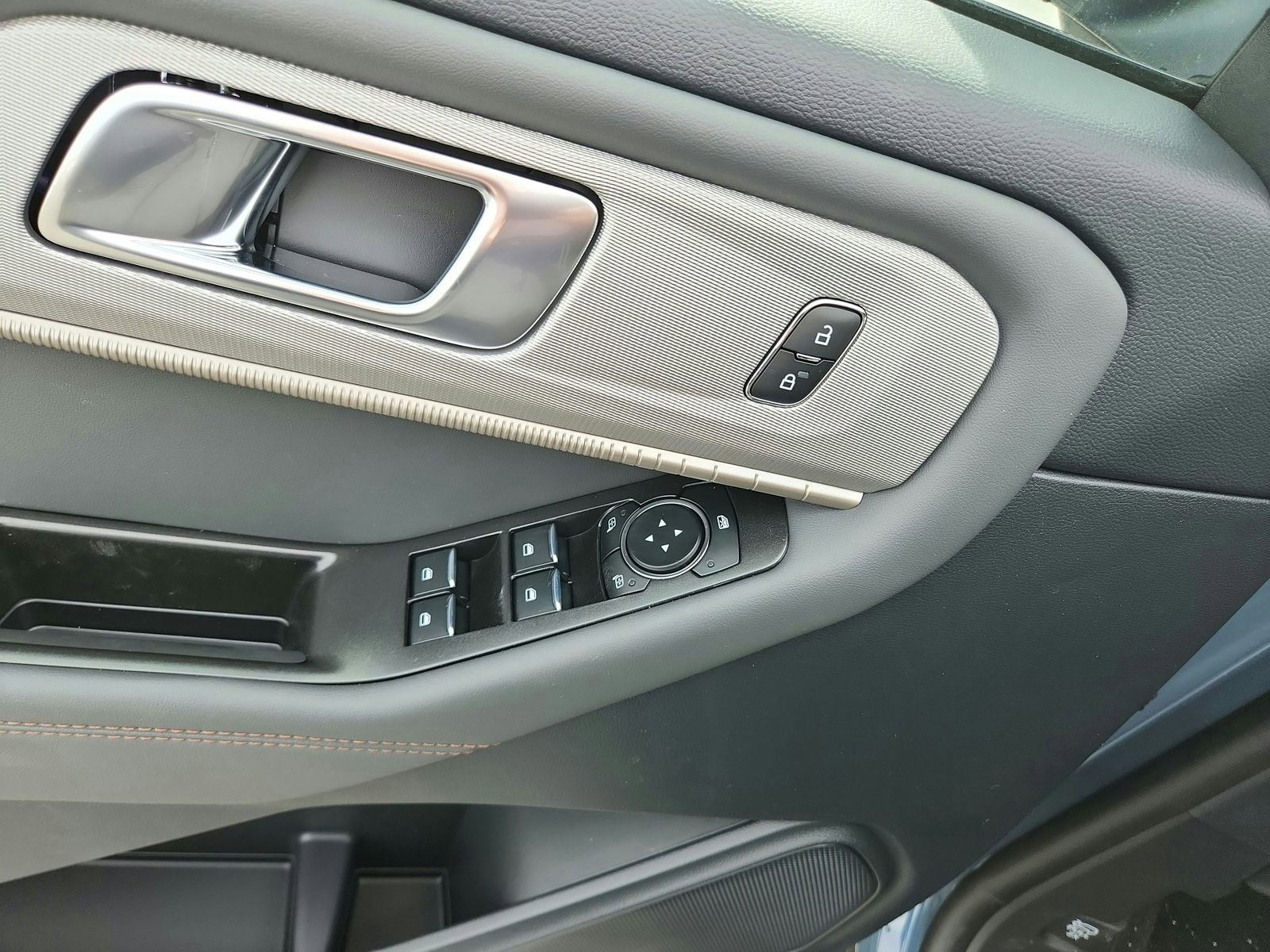 New 2026 Ford Explorer Active image 20