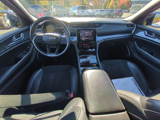 Used 2022 Jeep Grand Cherokee L Laredo AWD/4WD image 32