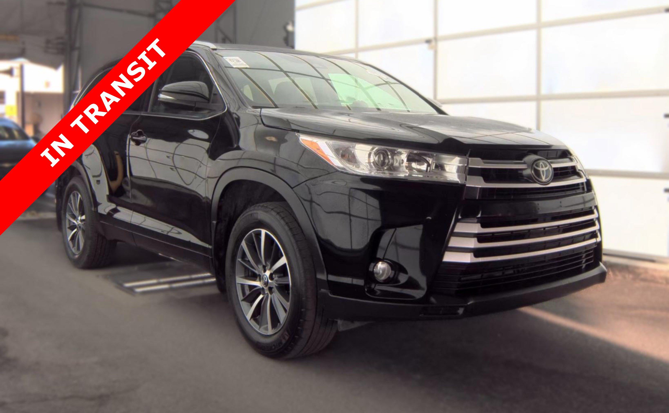 Used 2017 Toyota Highlander XLE FWD image 5