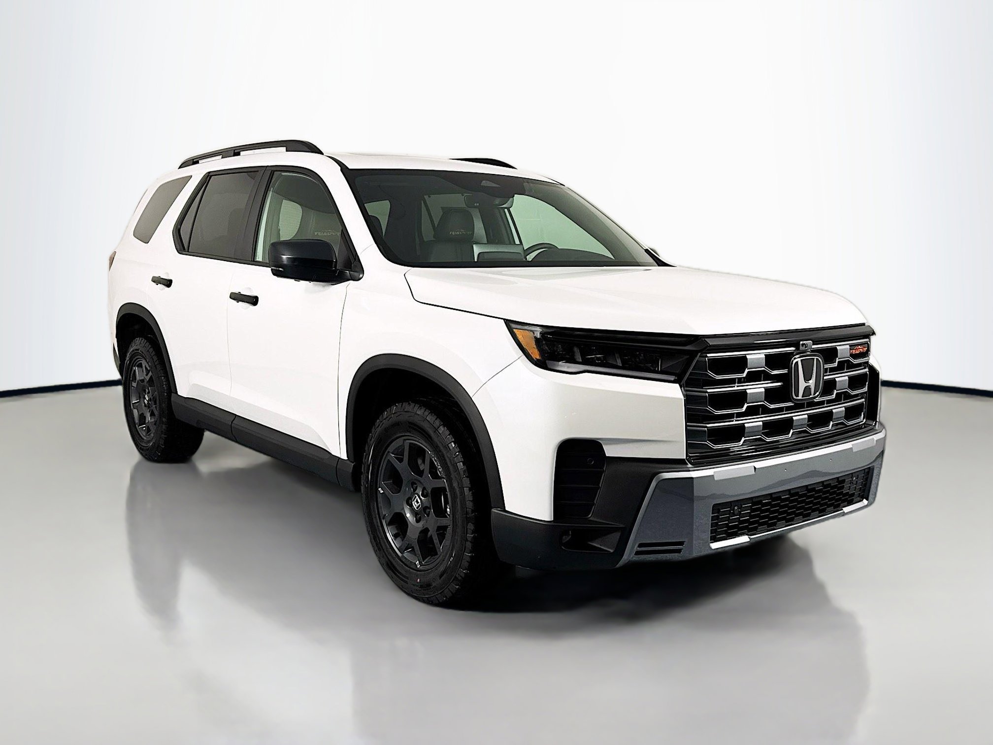 New 2026 Honda Pilot TrailSport image 3