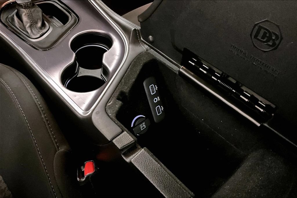 Used 2018 Dodge Challenger R/T Scat Pack RWD image 16