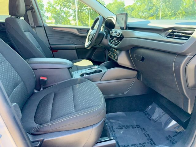 Used 2025 Ford Escape Active AWD/4WD image 8