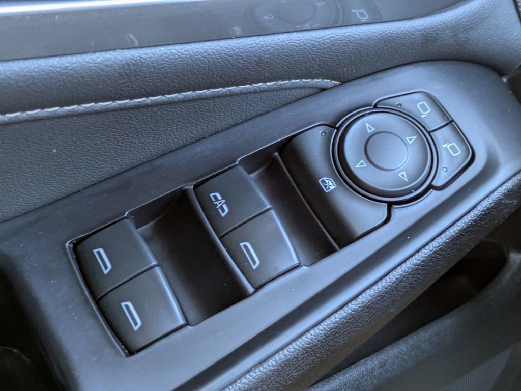 Used 2023 Chevrolet Traverse LT w/ LPO, Floor Liner Package AWD/4WD image 24