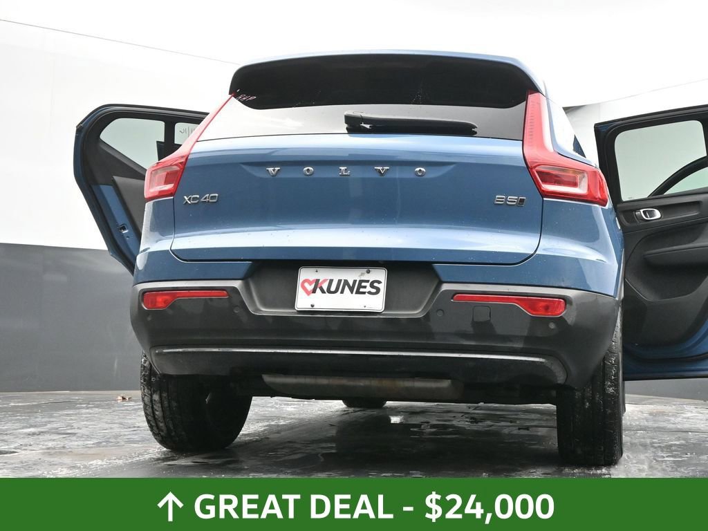 Used 2024 Volvo XC40 B5 Core image 71