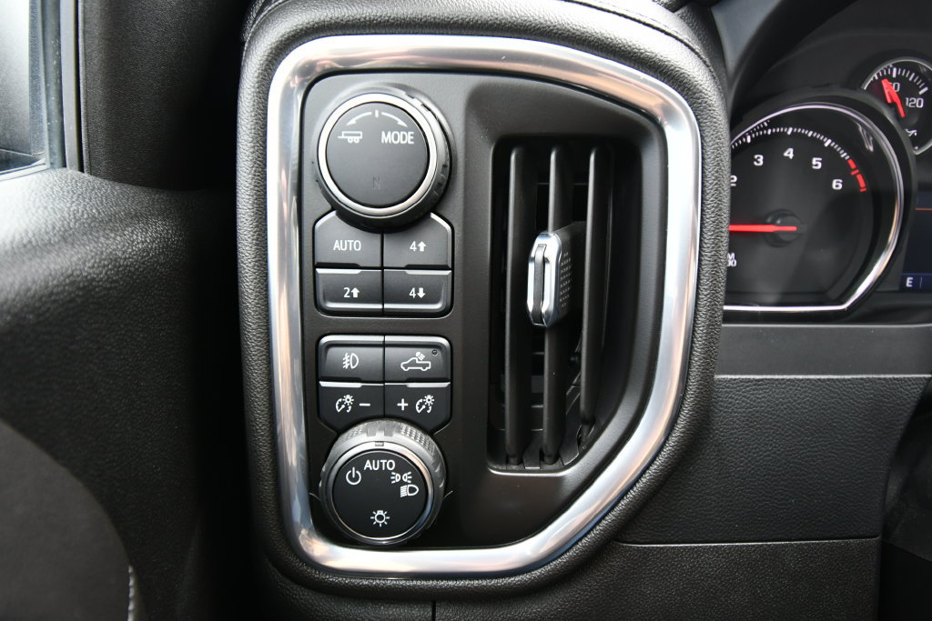 Used 2022 Chevrolet Silverado 1500 LT Trail Boss w/ Bed Protection Package AWD/4WD image 21
