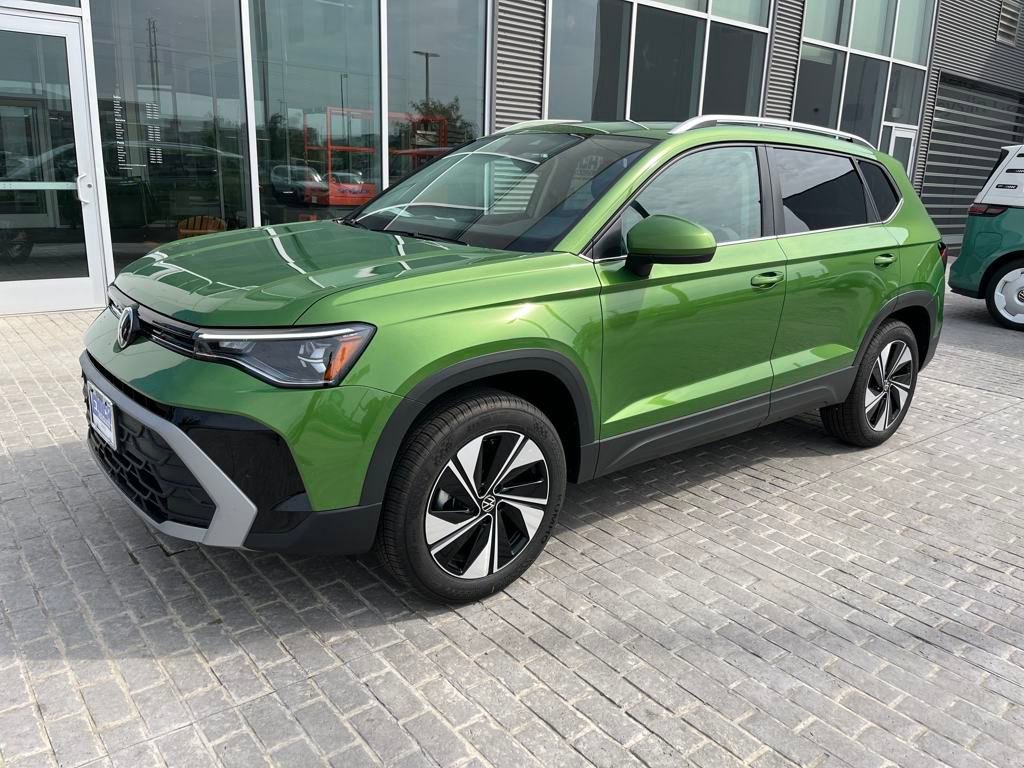 New 2025 Volkswagen Taos SE
