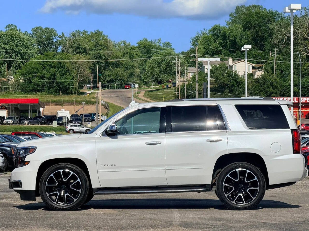Used 2017 Chevrolet Tahoe Premier AWD/4WD image 5