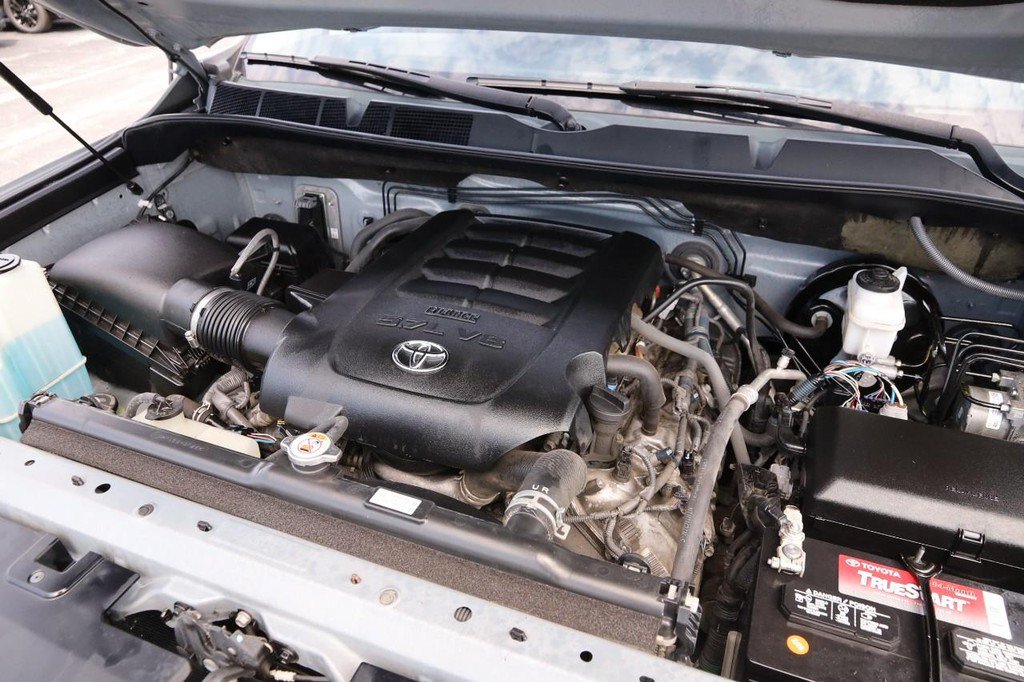 Used 2019 Toyota Tundra Limited w/ Limited Premium Package AWD/4WD image 28