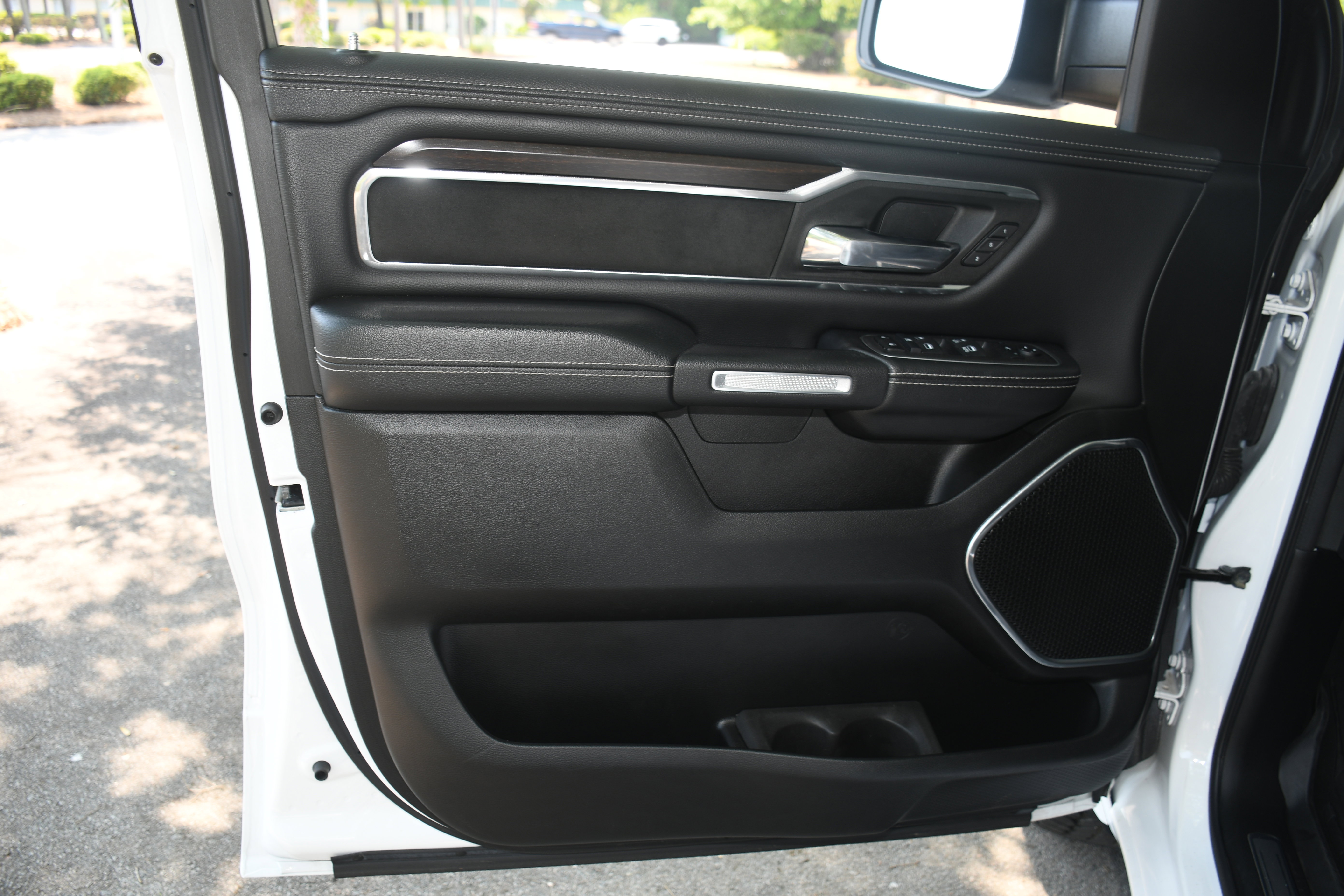 Used 2022 RAM 1500 Laramie w/ Laramie Southwest Edition RWD image 10