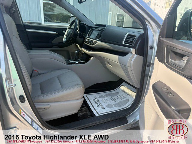 Used 2016 Toyota Highlander XLE w/ Protection Package #3 AWD/4WD image 14