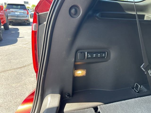 Used 2015 Ford Explorer Limited w/ Equipment Group 301A AWD/4WD image 18