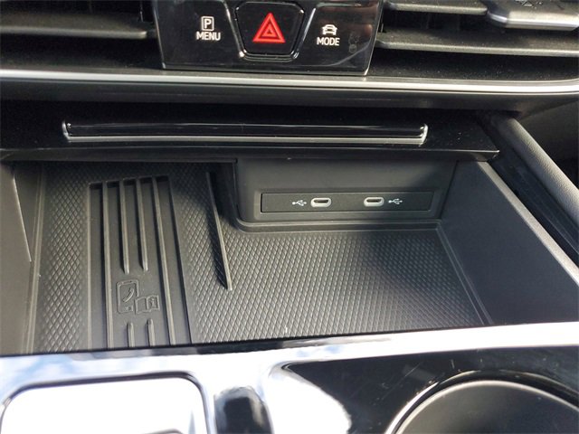 Certified 2025 Volkswagen Atlas Cross Sport SE w/ Panoramic Sunroof Package image 22