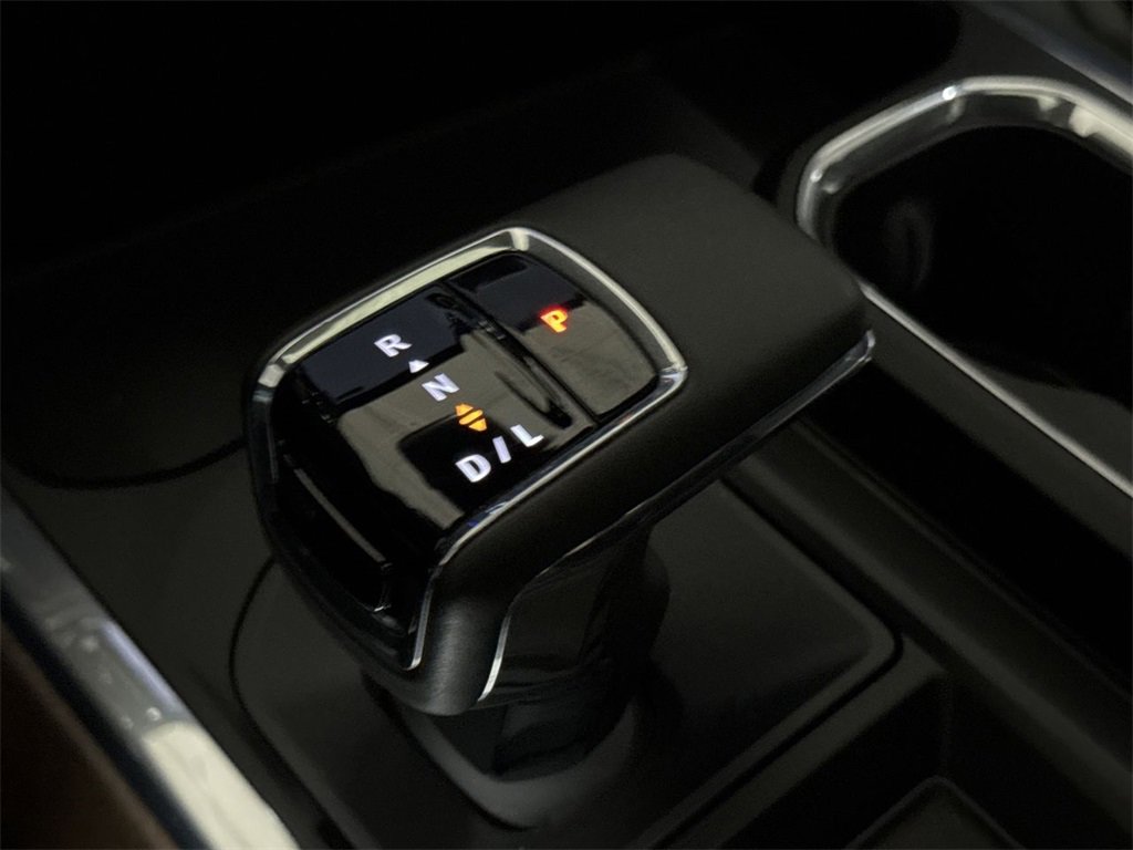 Used 2024 Chevrolet Silverado 1500 High Country image 17