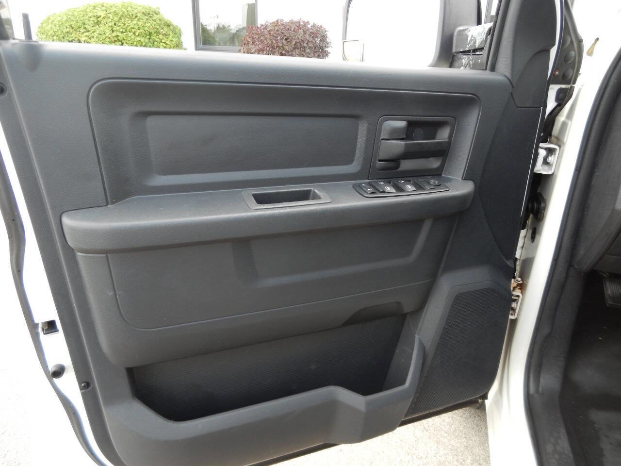 Used 2009 Dodge Ram 1500 Truck ST image 24