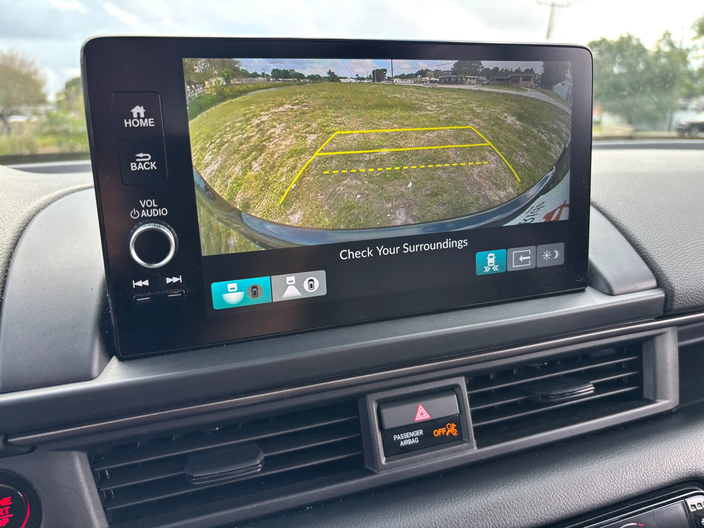 Used 2025 Honda Pilot TrailSport image 18