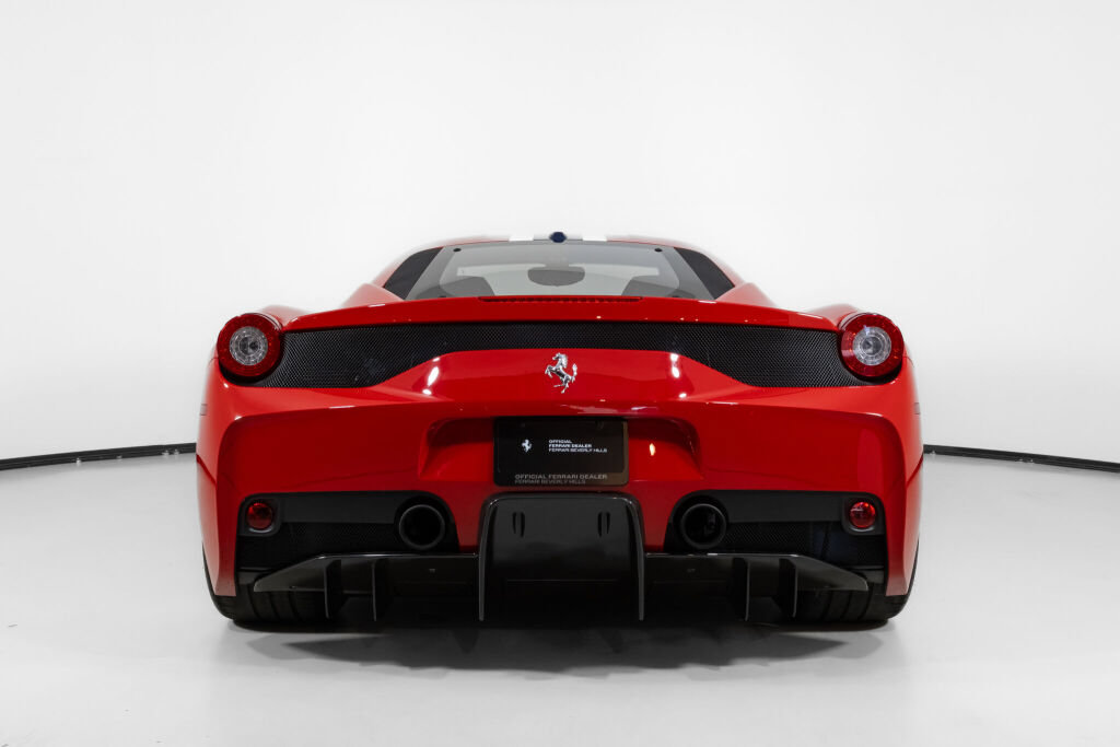 Used 2015 Ferrari 458 Speciale Coupe RWD image 6
