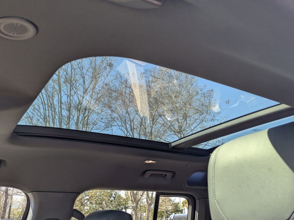 Used 2021 Land Rover Defender 110 X image 8