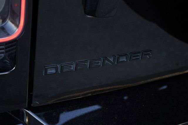 Used 2022 Land Rover Defender 110 X AWD/4WD image 12