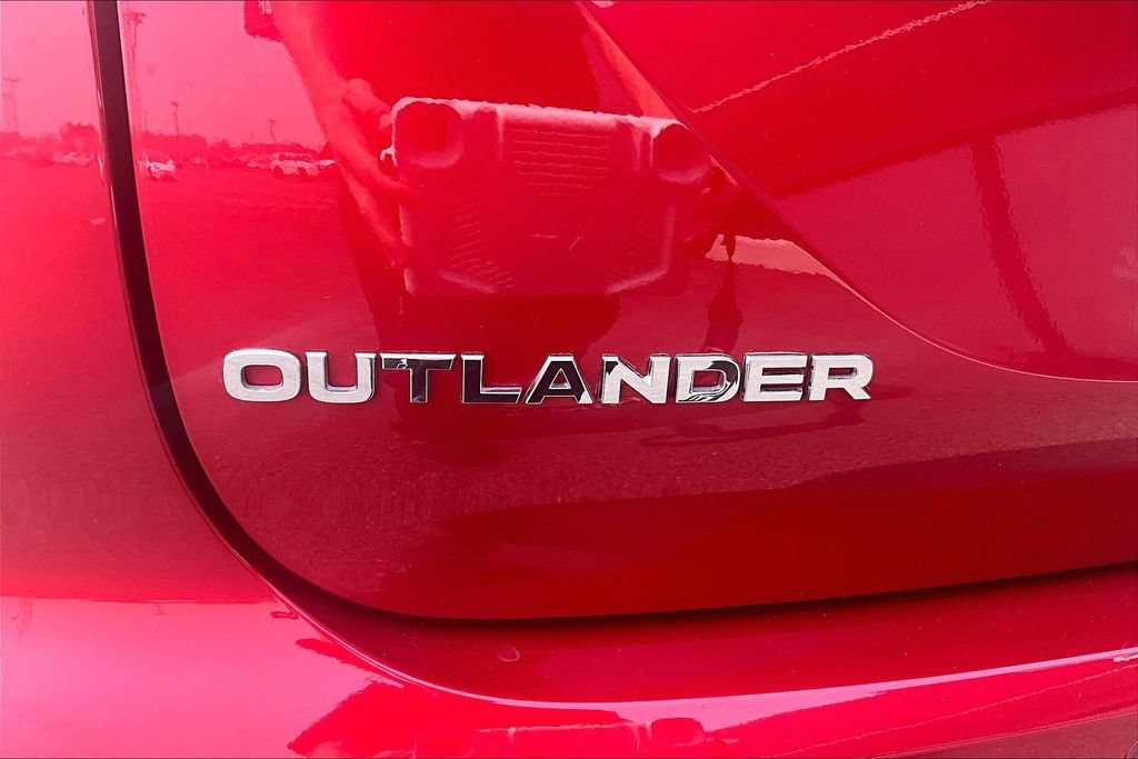 Used 2024 Mitsubishi Outlander SEL AWD/4WD image 8