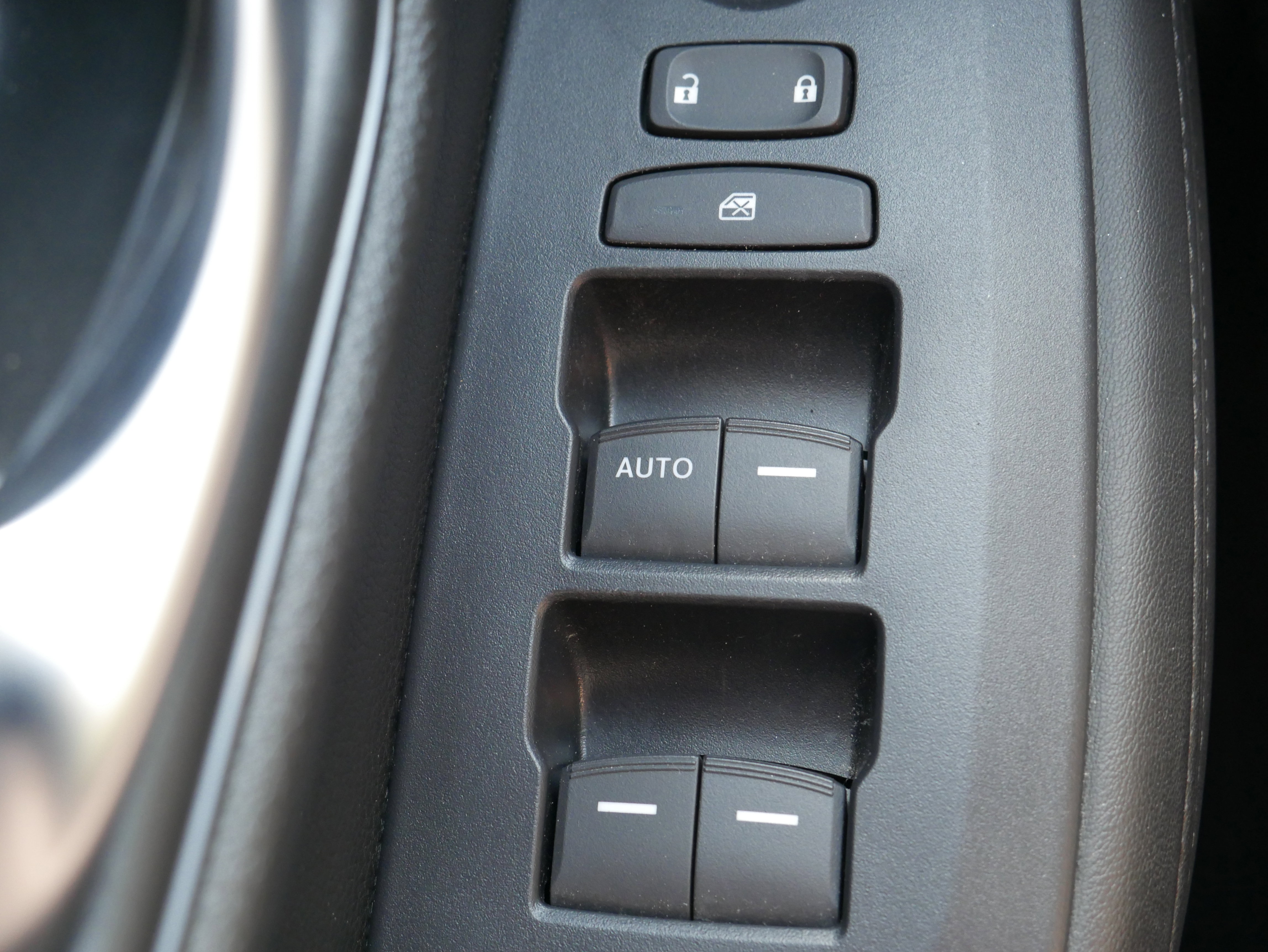 Used 2024 Honda HR-V LX image 27