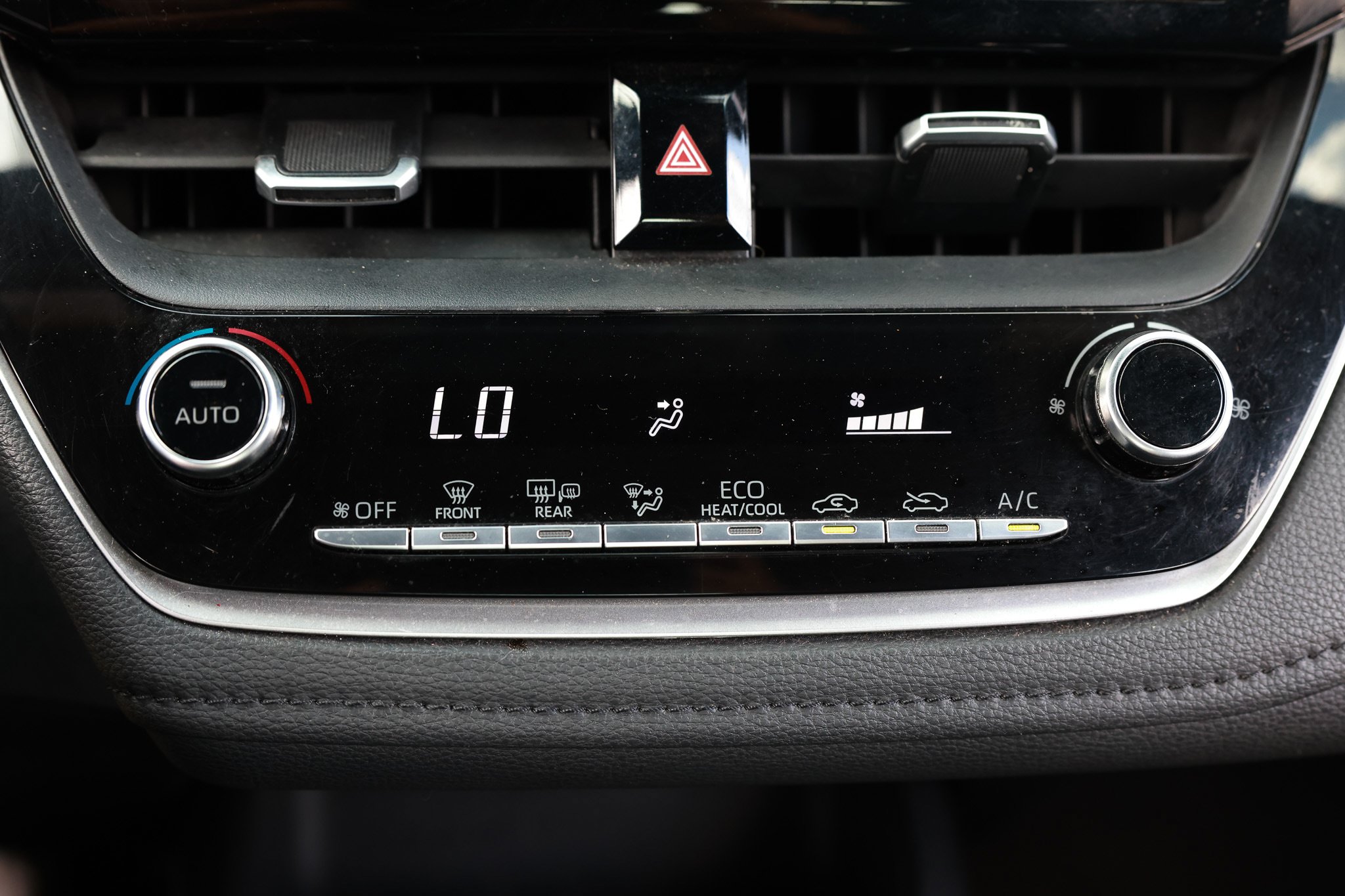 Used 2022 Toyota Corolla SE FWD image 36