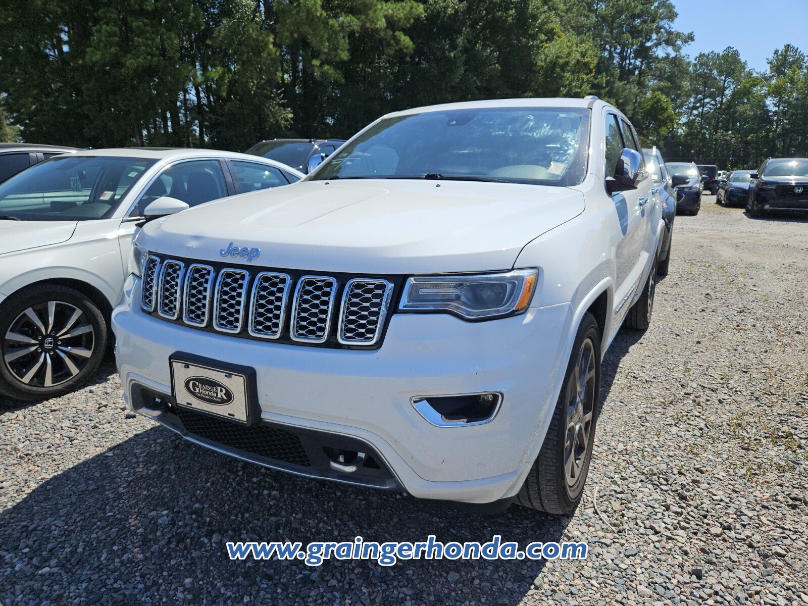 Used 2020 Jeep Grand Cherokee Overland AWD/4WD image 2