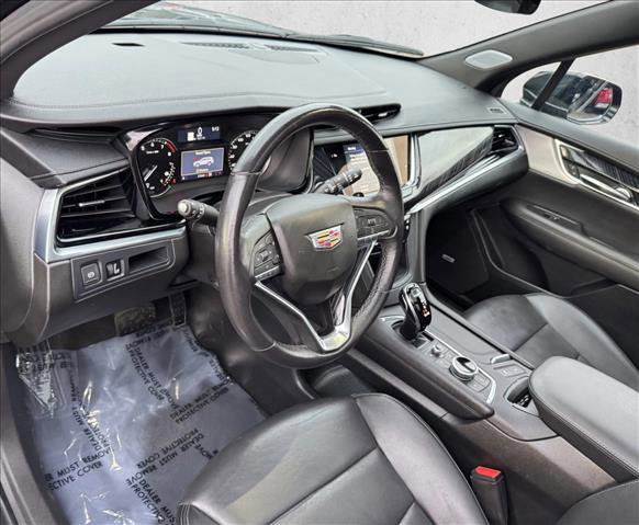 Used 2024 Cadillac XT6 Premium Luxury AWD/4WD image 12