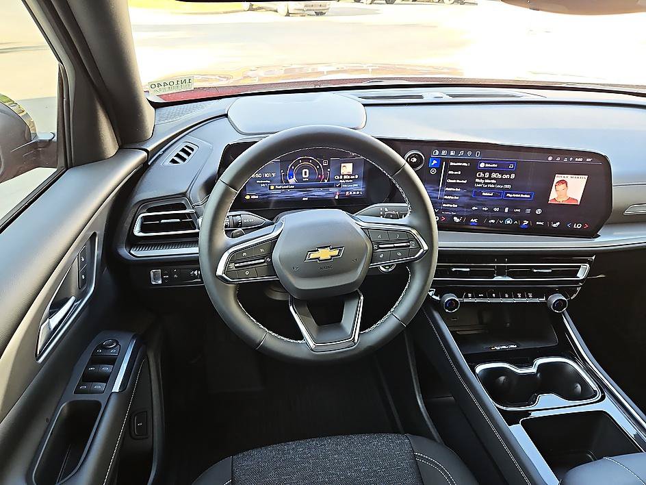 New 2026 Chevrolet Traverse LT FWD image 13