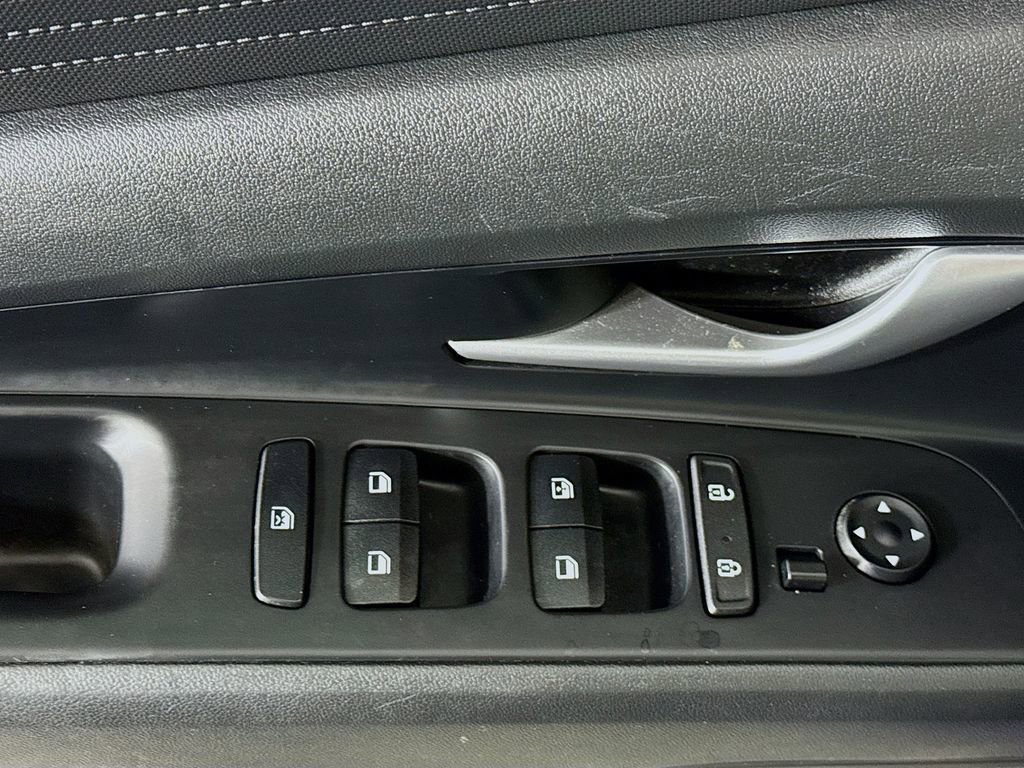 Certified 2021 Hyundai Elantra SEL image 22