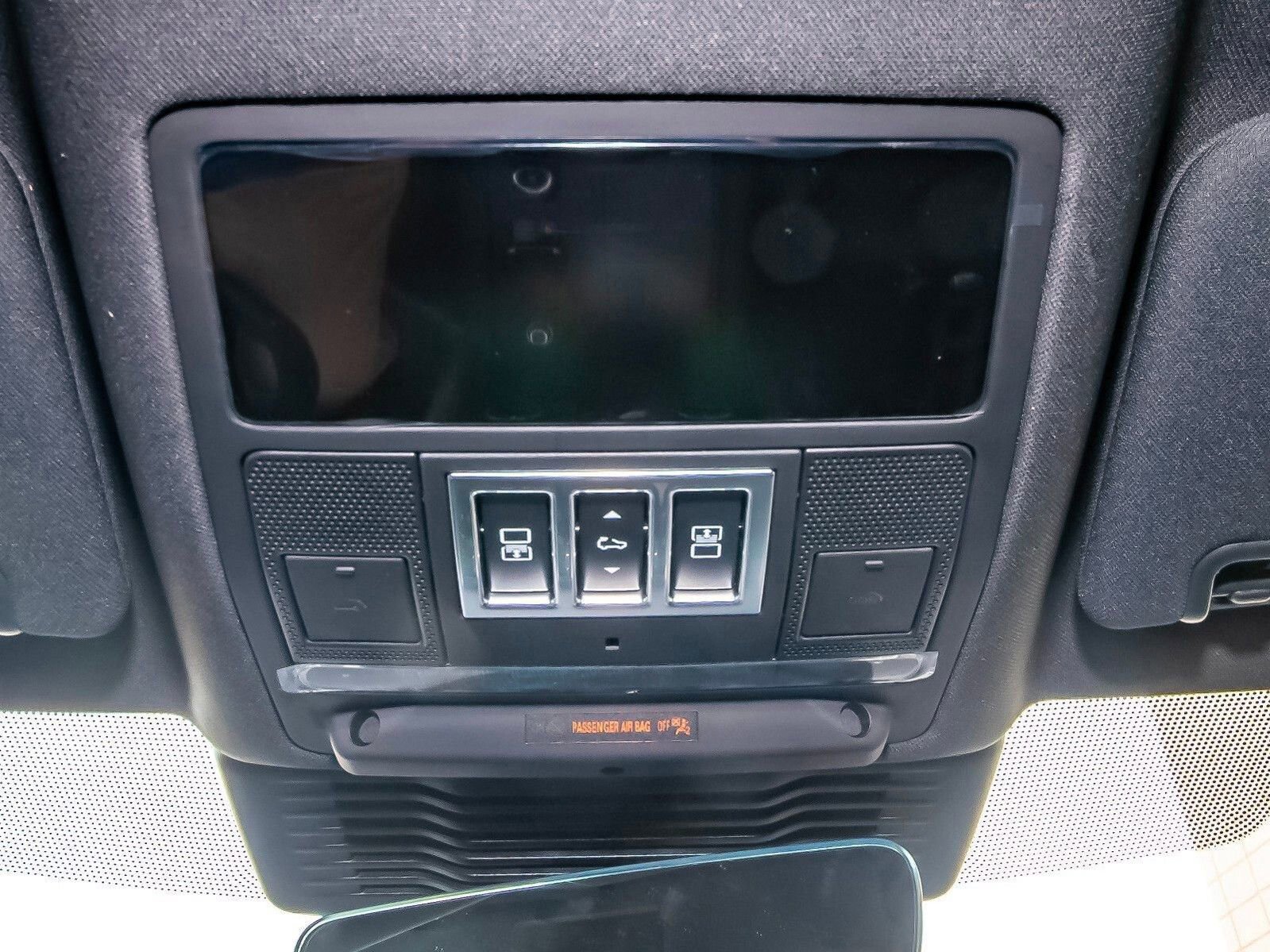 New 2026 Land Rover Discovery Limited Edition image 17