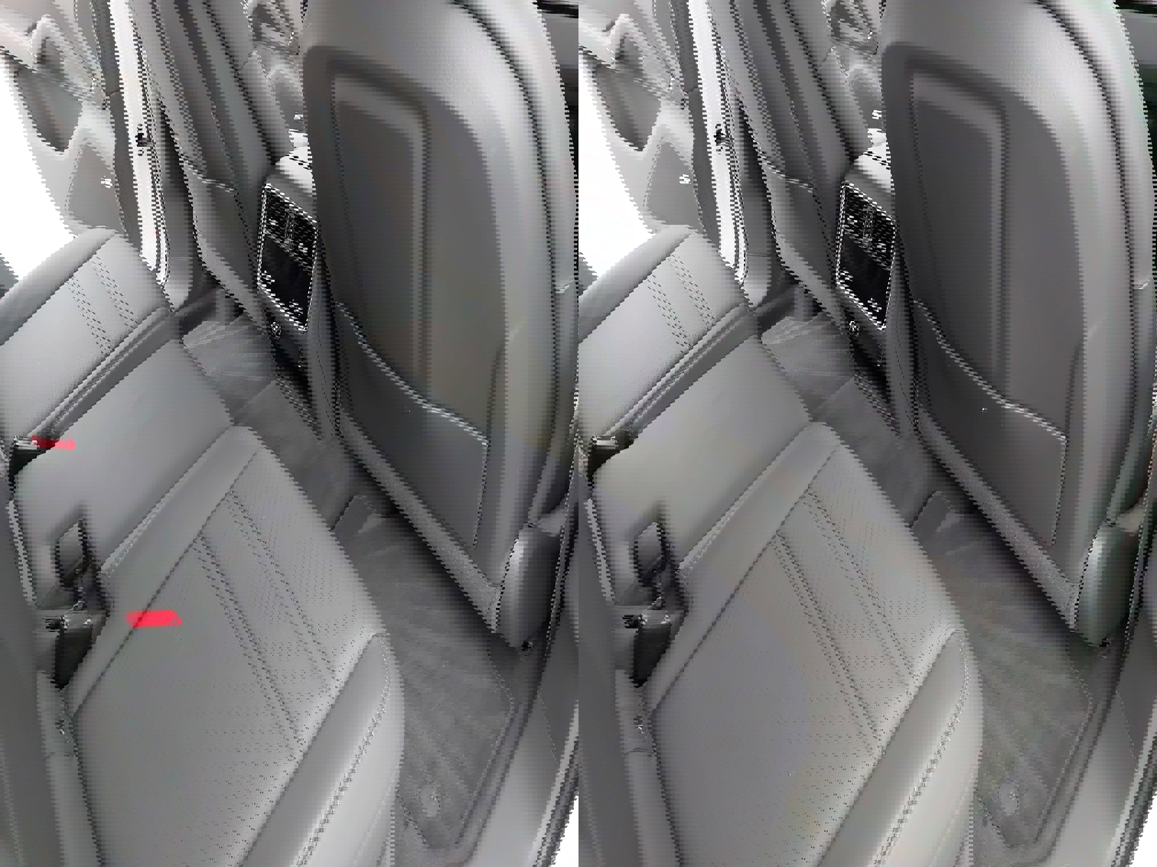 Certified 2023 Porsche Cayenne Platinum Edition image 13