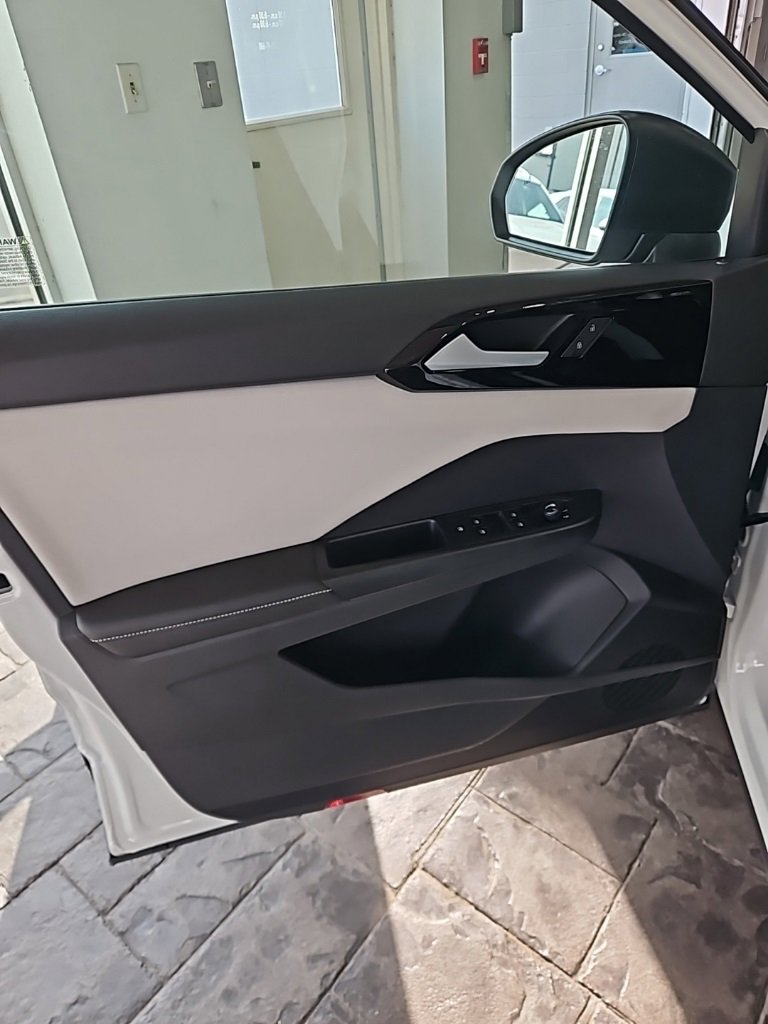 New 2026 Volkswagen Taos S image 25