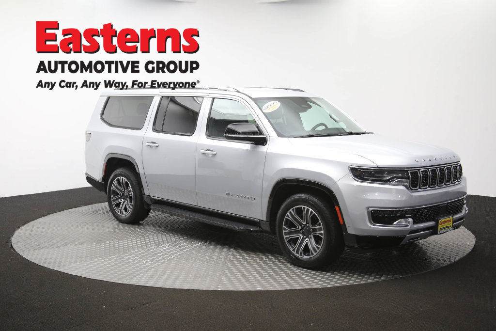 Used 2024 Jeep Wagoneer L Series II w/ Flexible Seating Group AWD/4WD image 56
