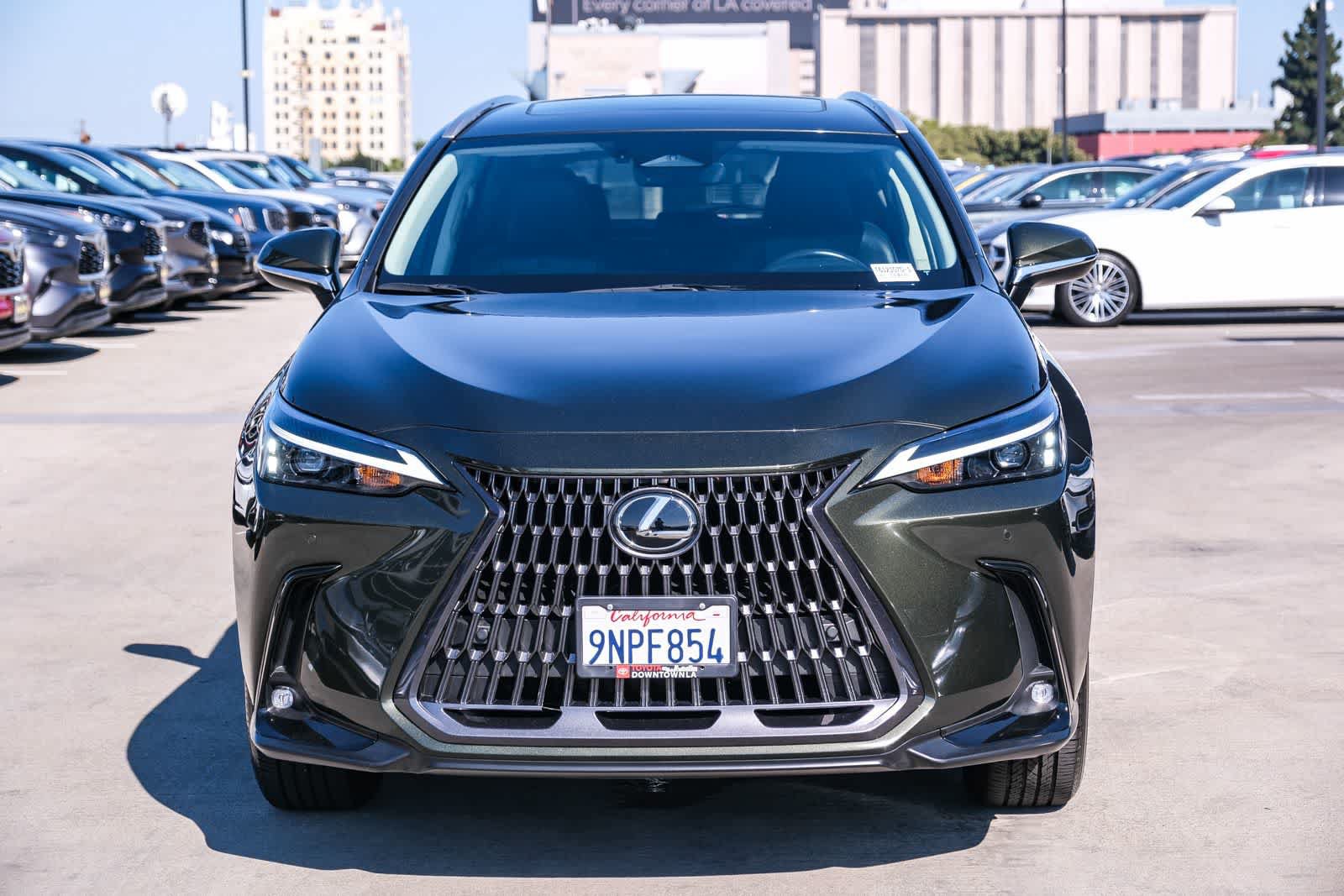 Used 2025 Lexus NX 250 FWD image 2