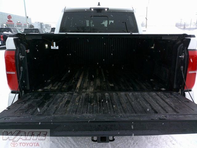 Used 2024 Toyota Tacoma Limited w/ Limited Package (LT) image 4