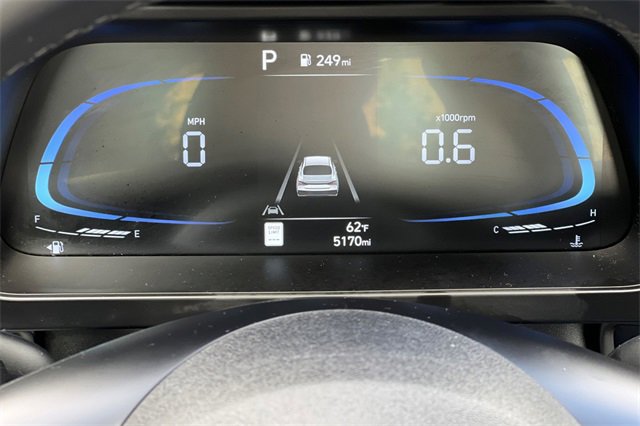 Used 2025 Hyundai Elantra Sport image 31