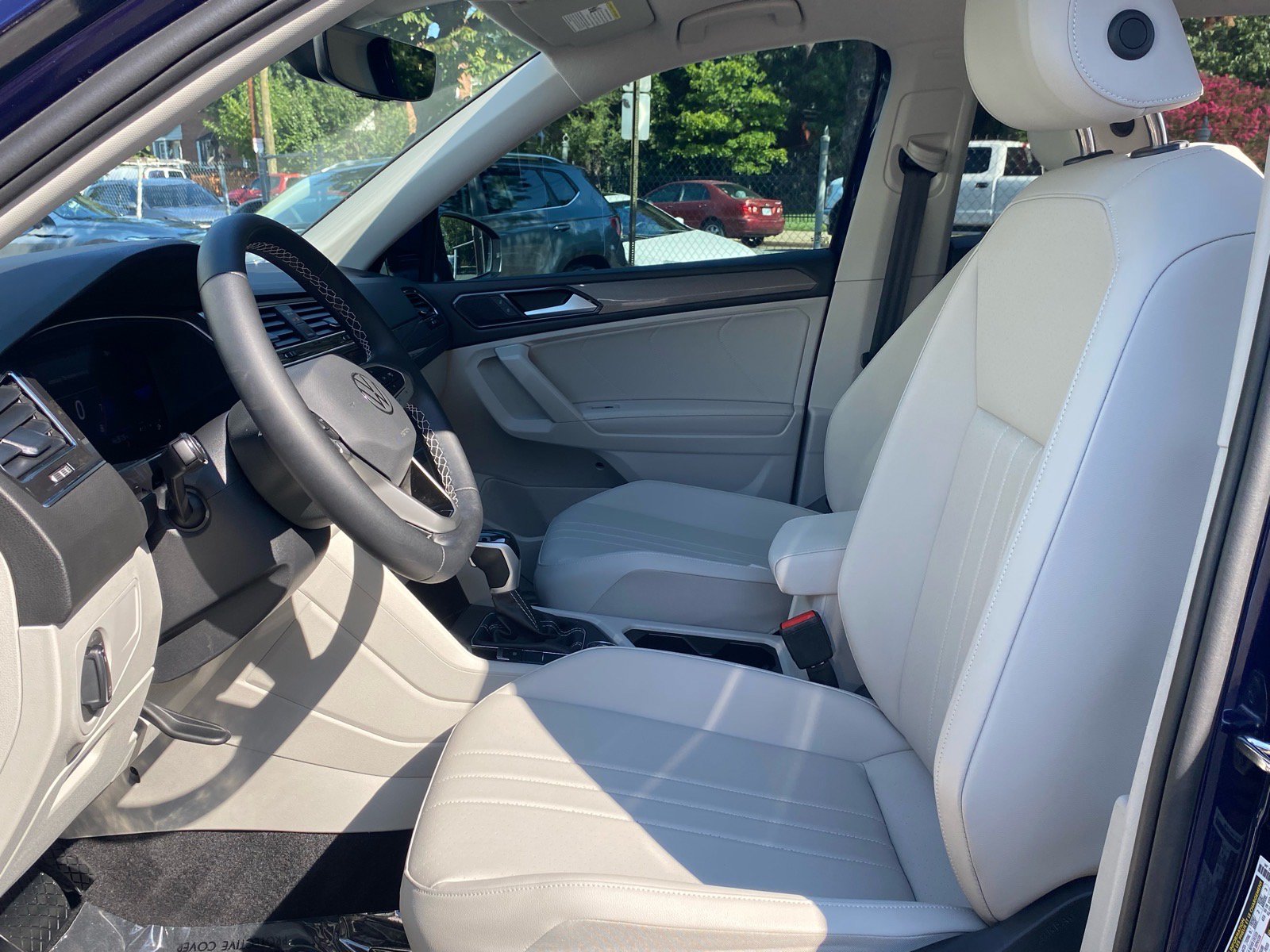Certified 2023 Volkswagen Tiguan SE AWD/4WD image 12