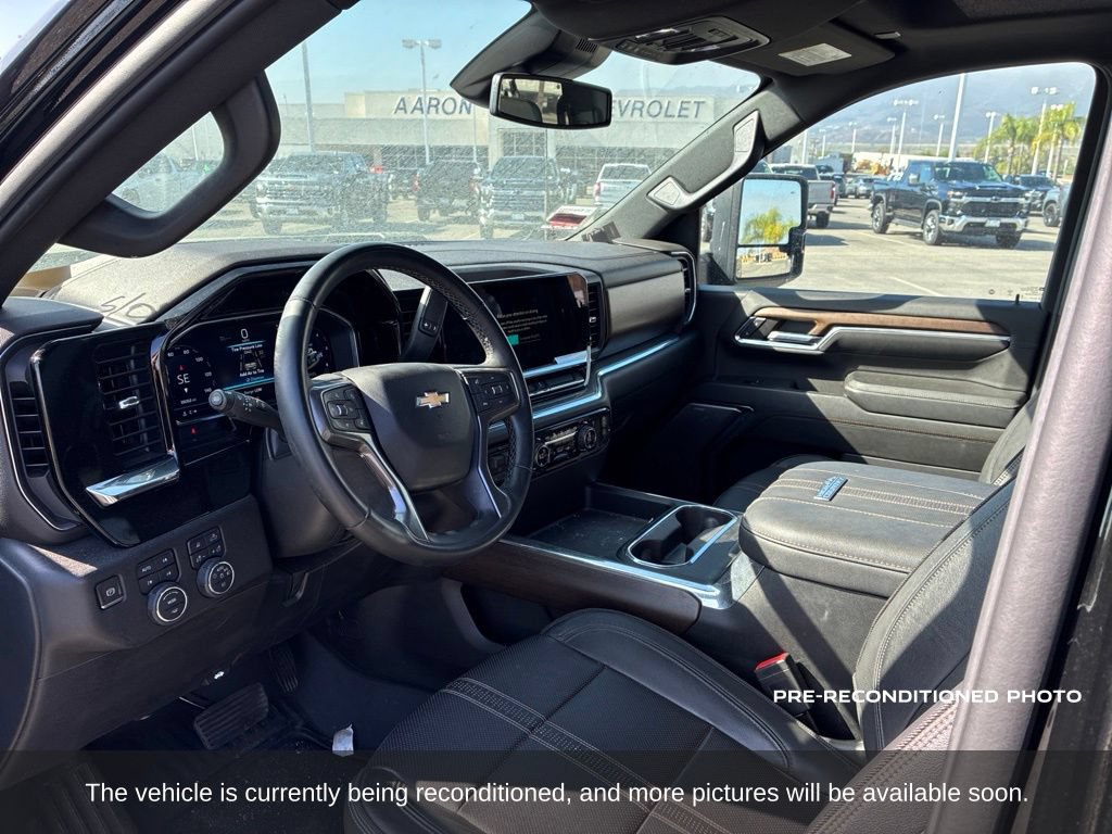 Used 2024 Chevrolet Silverado 2500 High Country w/ LPO, Dark Essentials Package AWD/4WD image 11