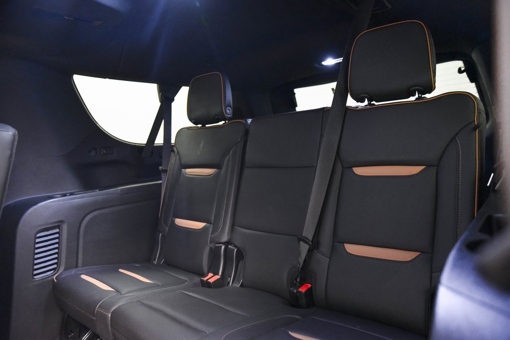 Used 2023 GMC Yukon XL AT4 image 12
