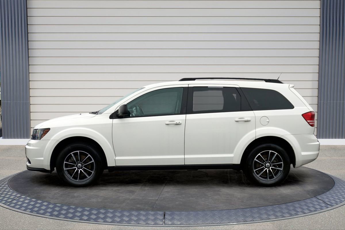 Used 2018 Dodge Journey SE w/ Popular Equipment Group image 4