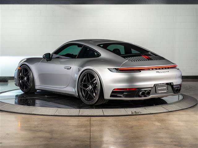Used 2021 Porsche 911 Carrera 4 AWD/4WD image 3