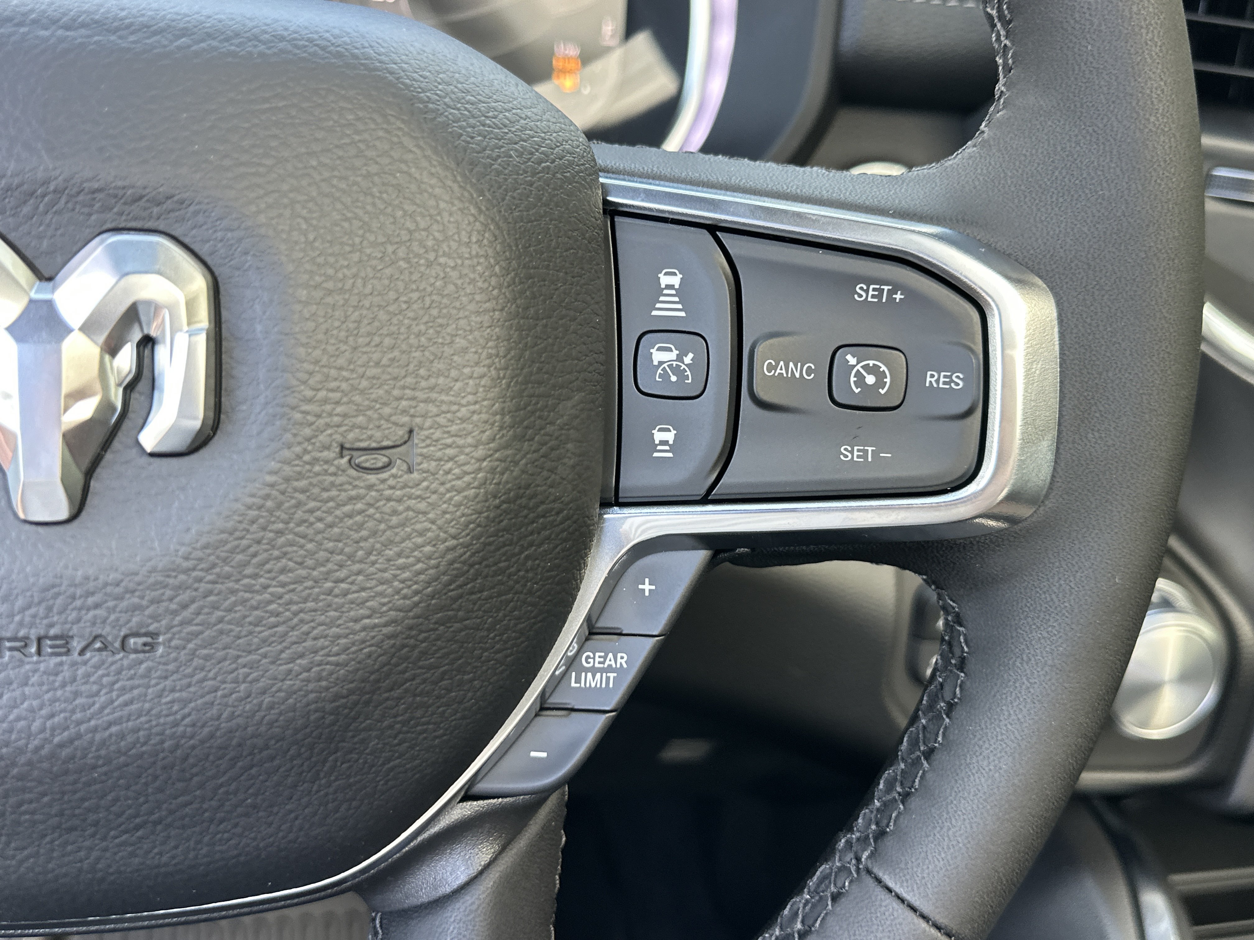 New 2027 RAM 1500 Laramie AWD/4WD image 10