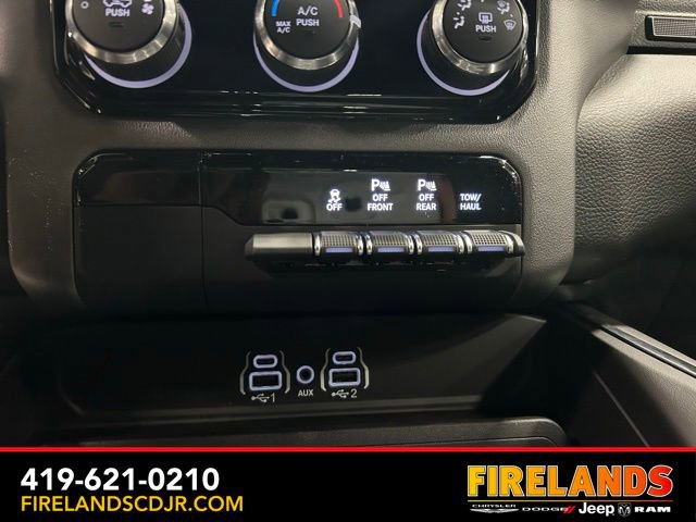 New 2026 RAM 1500 4x4 Crew Cab image 19