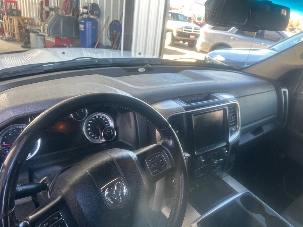 Used 2015 RAM 1500 Classic SLT image 9